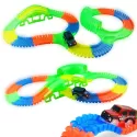 FLEX BEND GLOW RACING TRACK – FLASH IN THE DARK ASSEMBLY SET