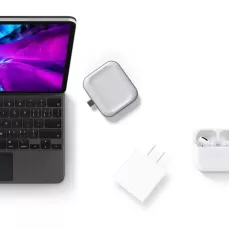 PORTABLE 2 IN 1 MAGNETIC WIRELESS CHARGER FOR APPLE WATCH 6/5/4/3/2/1 USB-C
