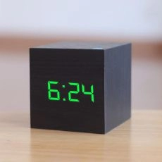 NEW QUALIFIED DIGITAL WOODEN LED ALARM CLOCK WOOD RETRO GLOW CLOCK DESKTOP TABLE DECOR