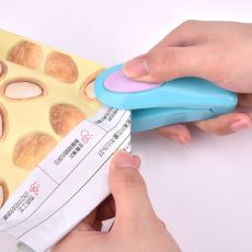 Kitchen Accessories Tools Mini Portable Food Clip Heat Sealing Machine Sealer Home Snack Bag