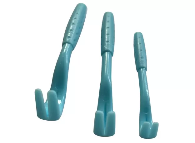 PET FLEA & TICK REMOVER TOOL – GROOMING HOOK COMB FOR DOGS & CATS
