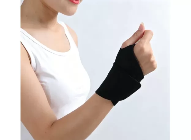 ADJUSTABLE WRIST BRACE - BREATHABLE SUPPORT WRAP FOR SPORTS & RECOVERY