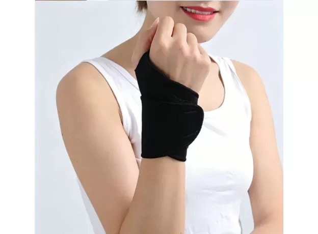 ADJUSTABLE WRIST BRACE - BREATHABLE SUPPORT WRAP FOR SPORTS & RECOVERY