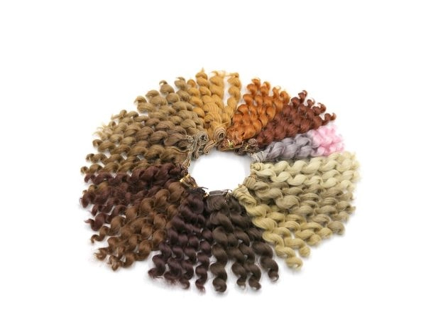 GIRLS DOLLS WIGS COLORFUL ALL COLOR ARE AVAILABLE