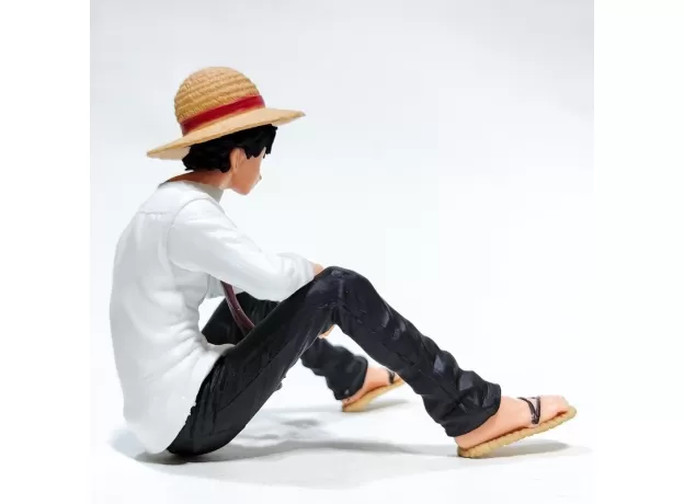 ONE PIECE FIGURES SITTING LUFFY FIGURINE SHIRT PHOTO ARTIST STYLIST MODEL DECORATION TOYS