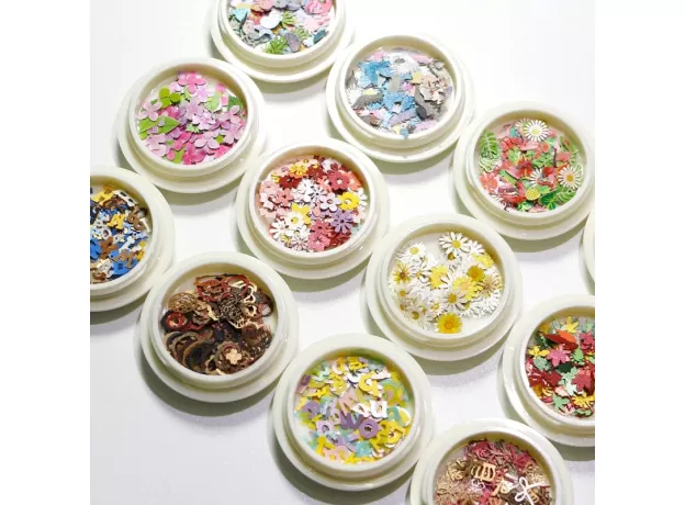 NAIL ART DECORATIONS NAIL ACCESSORIES DAISY FLOWERS AND LEAVES  MIXED NAIL PASTES