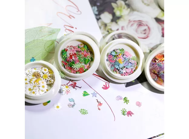 NAIL ART DECORATIONS NAIL ACCESSORIES DAISY FLOWERS AND LEAVES  MIXED NAIL PASTES