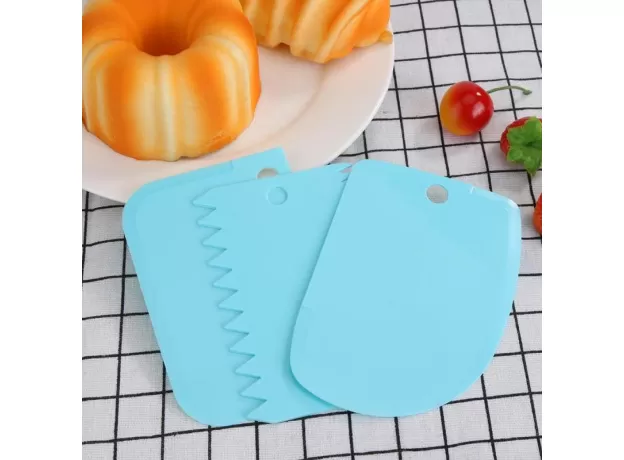 PLASTIC CAKE SPATULA CREAM SMOOTH DOUGH CUTTER - BAKING SCRAPER TOOL