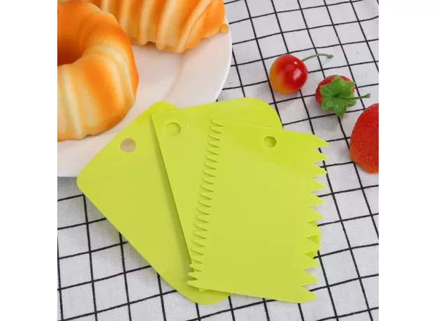 PLASTIC CAKE SPATULA CREAM SMOOTH DOUGH CUTTER - BAKING SCRAPER TOOL